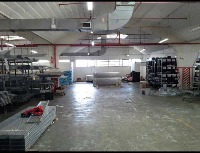 2,808M² FACTORY TO LET IN NDABENI